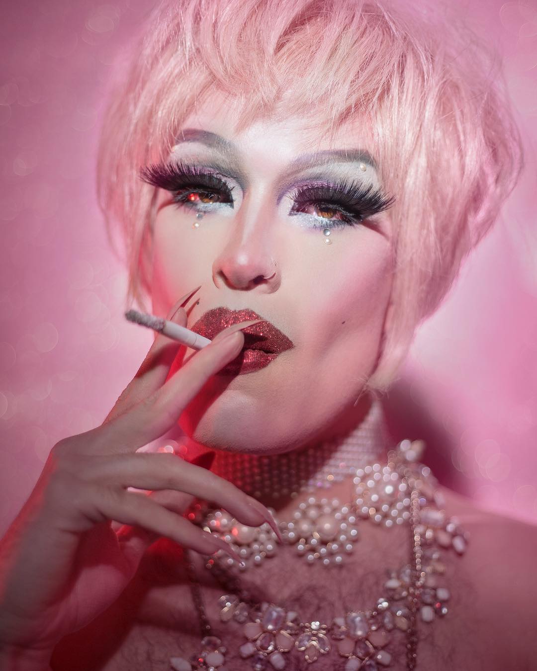 Retrato Suamiga de Mis Amigas Drag por Epigrama Studios