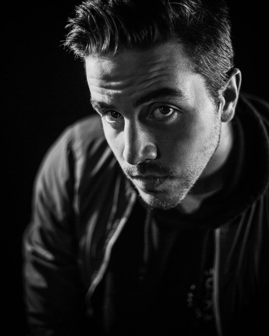 Retrato Esteban Rincón por Epigrama Studios